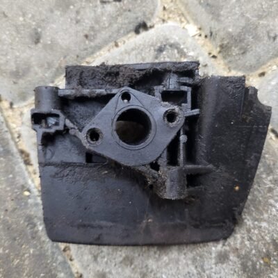 Husqvarna 323R Karbiuratoriaus adapteris