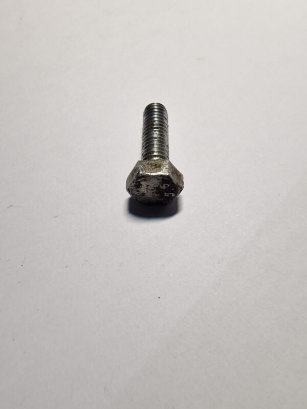 Jonsered 451 Varžtas 21mm