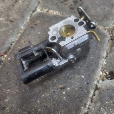 Husqvarna 142 Karbiuratorius