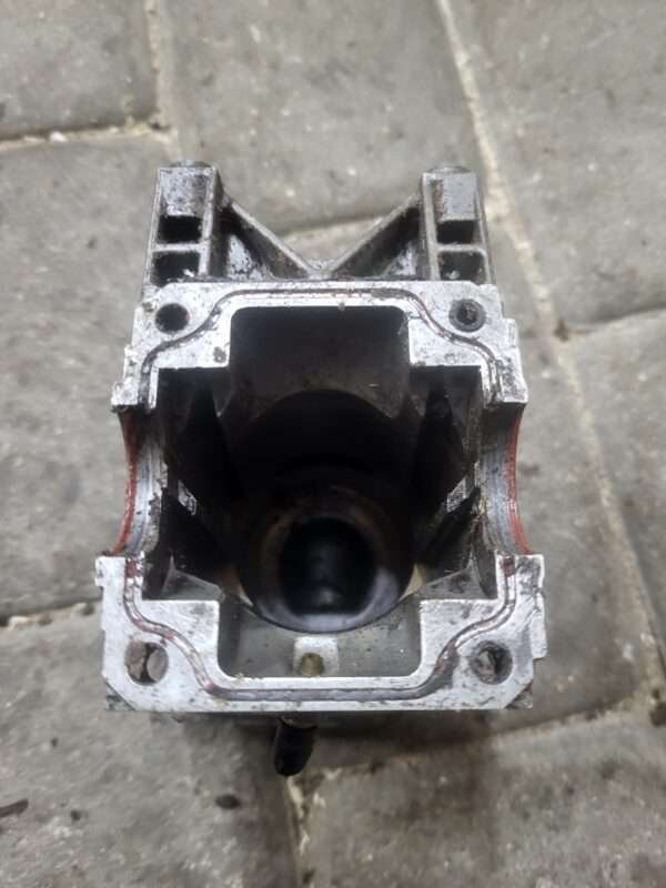 STIHL MS270 Cilindras - Image 2
