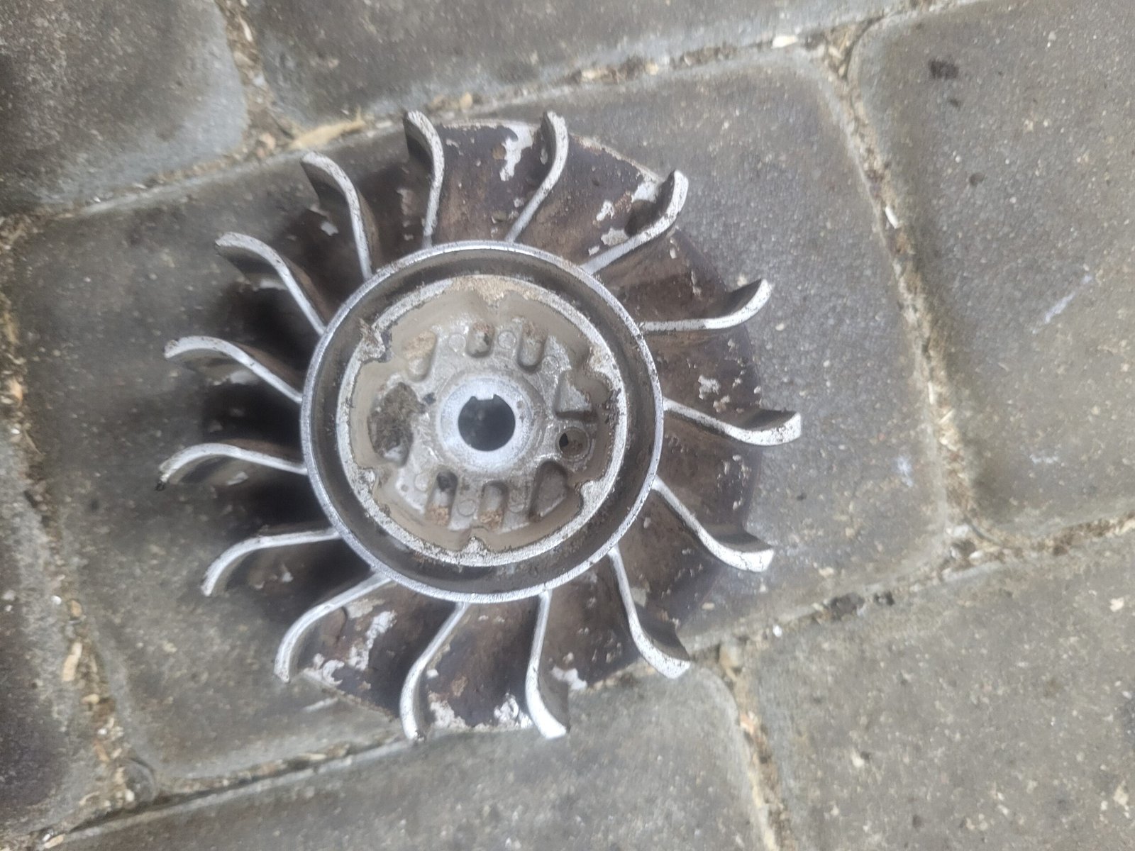 STIHL MS261 Smagratis