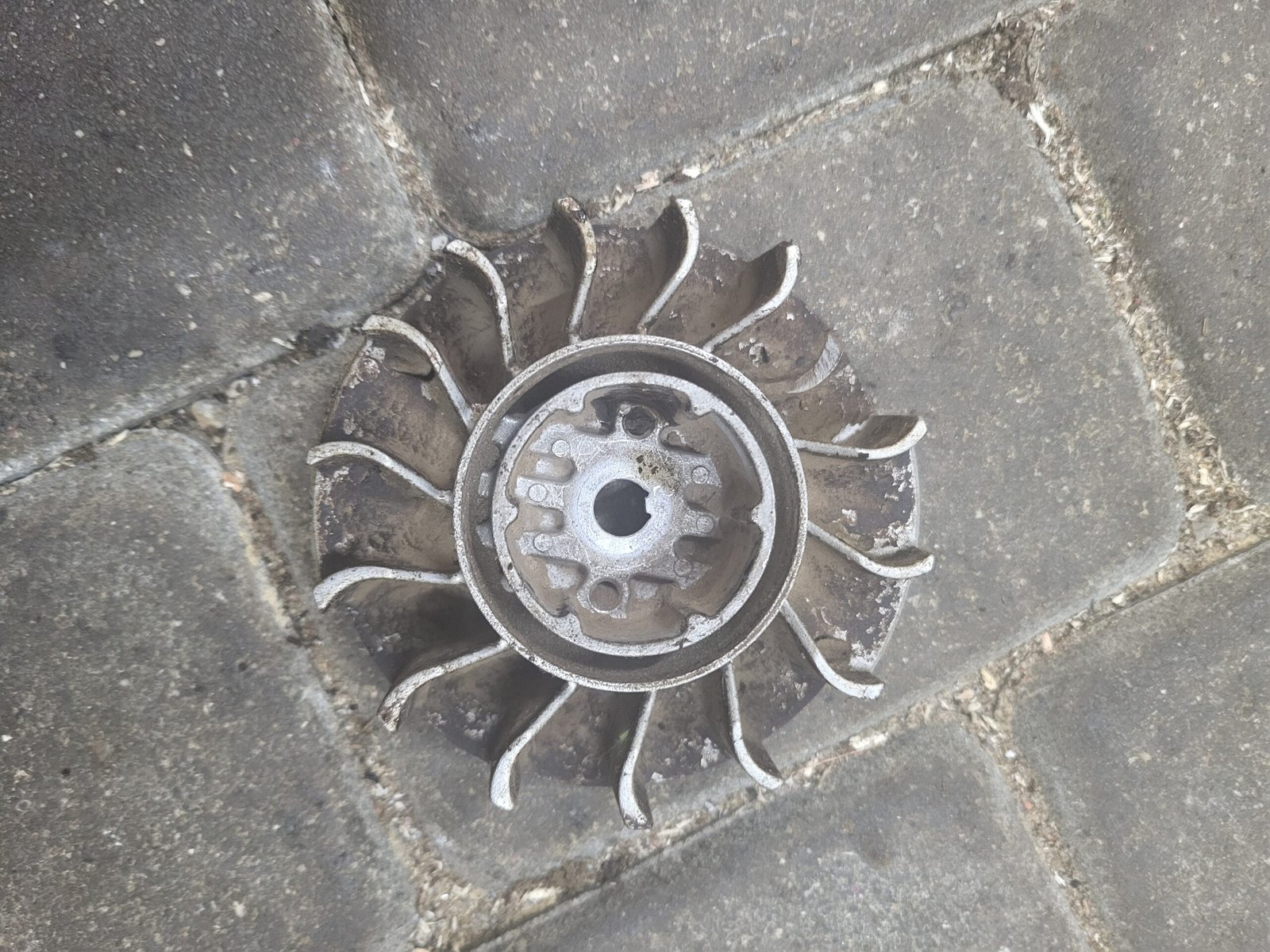 STIHL MS261 Smagratis