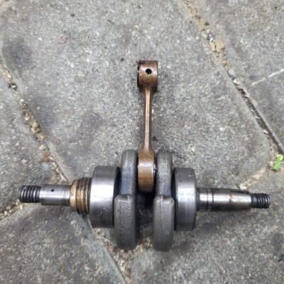 Husqvarna 234 Alkūninis velenas