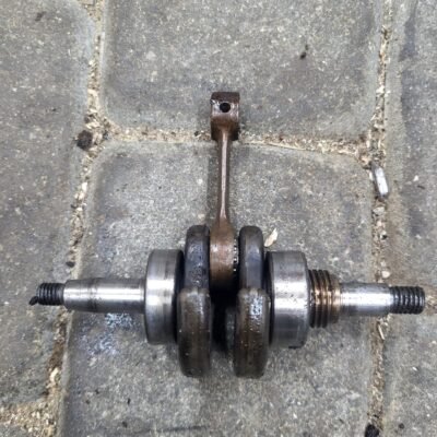 Husqvarna 234 Alkūninis velenas