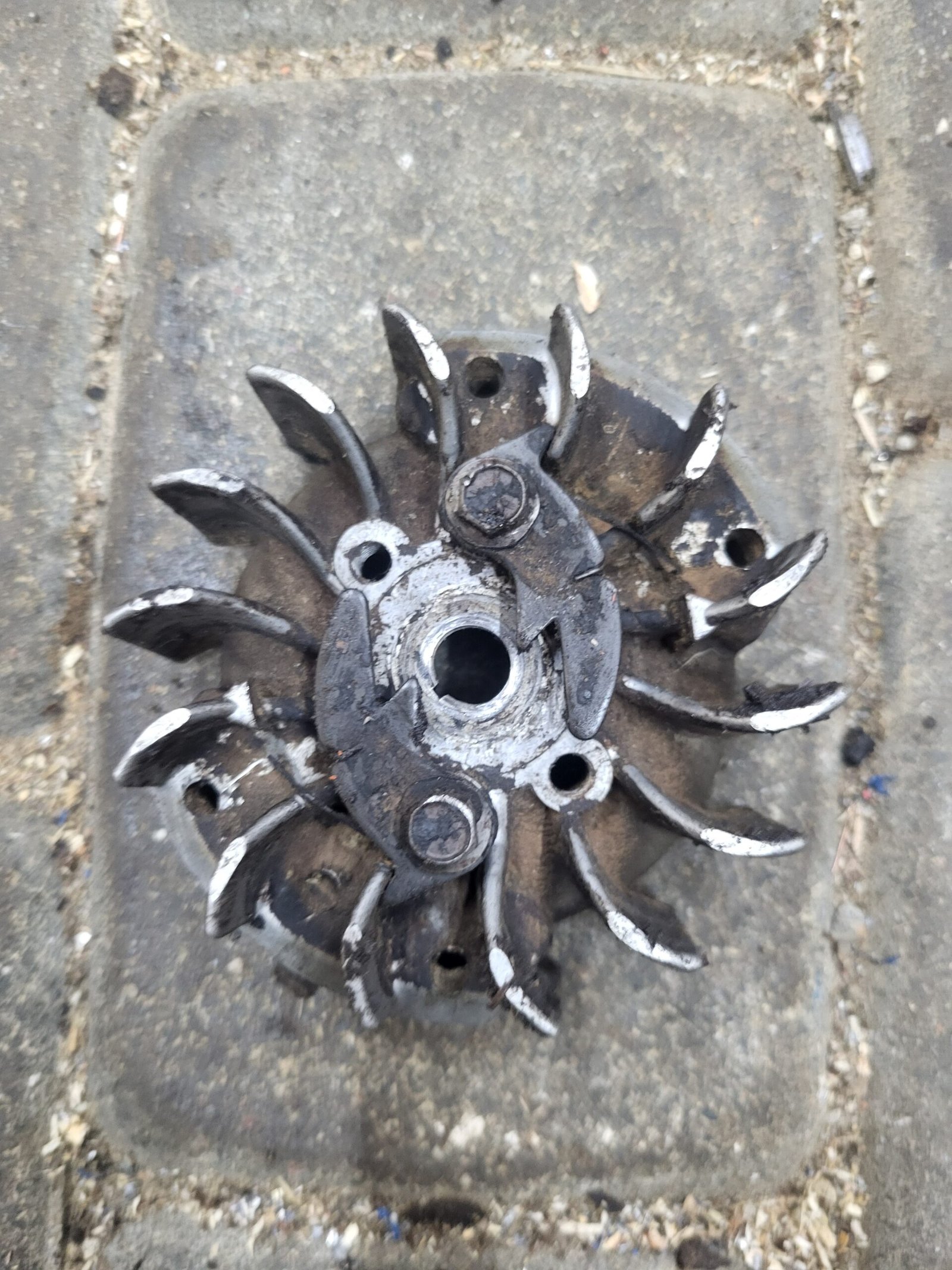 Husqvarna 234 Smagratis