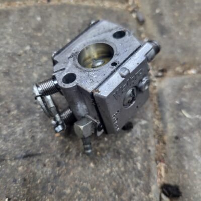 Husqvarna 234 Karbiuratorius