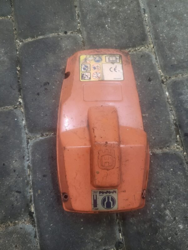 Husqvarna 136 Korpuso dangtelis