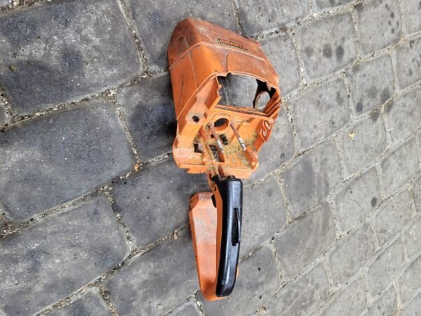 STIHL MS 290 Rankena su gaubtu