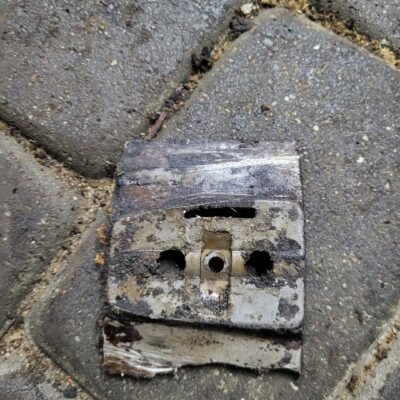 Husqvarna 45 Grandinės juostos tvirtinimo plokštelė