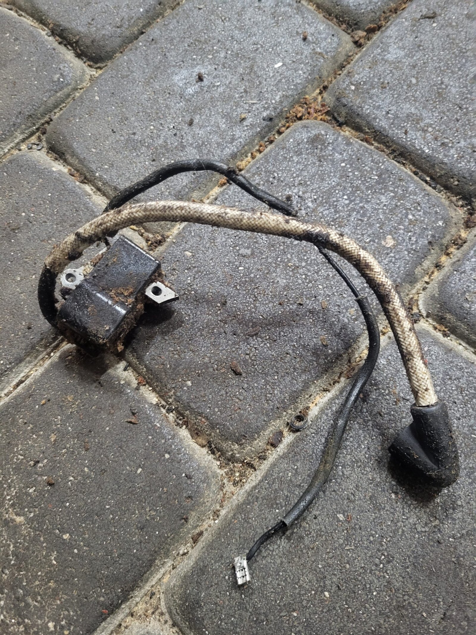 Shindaiwa 490 Uždegimo ritė A2757