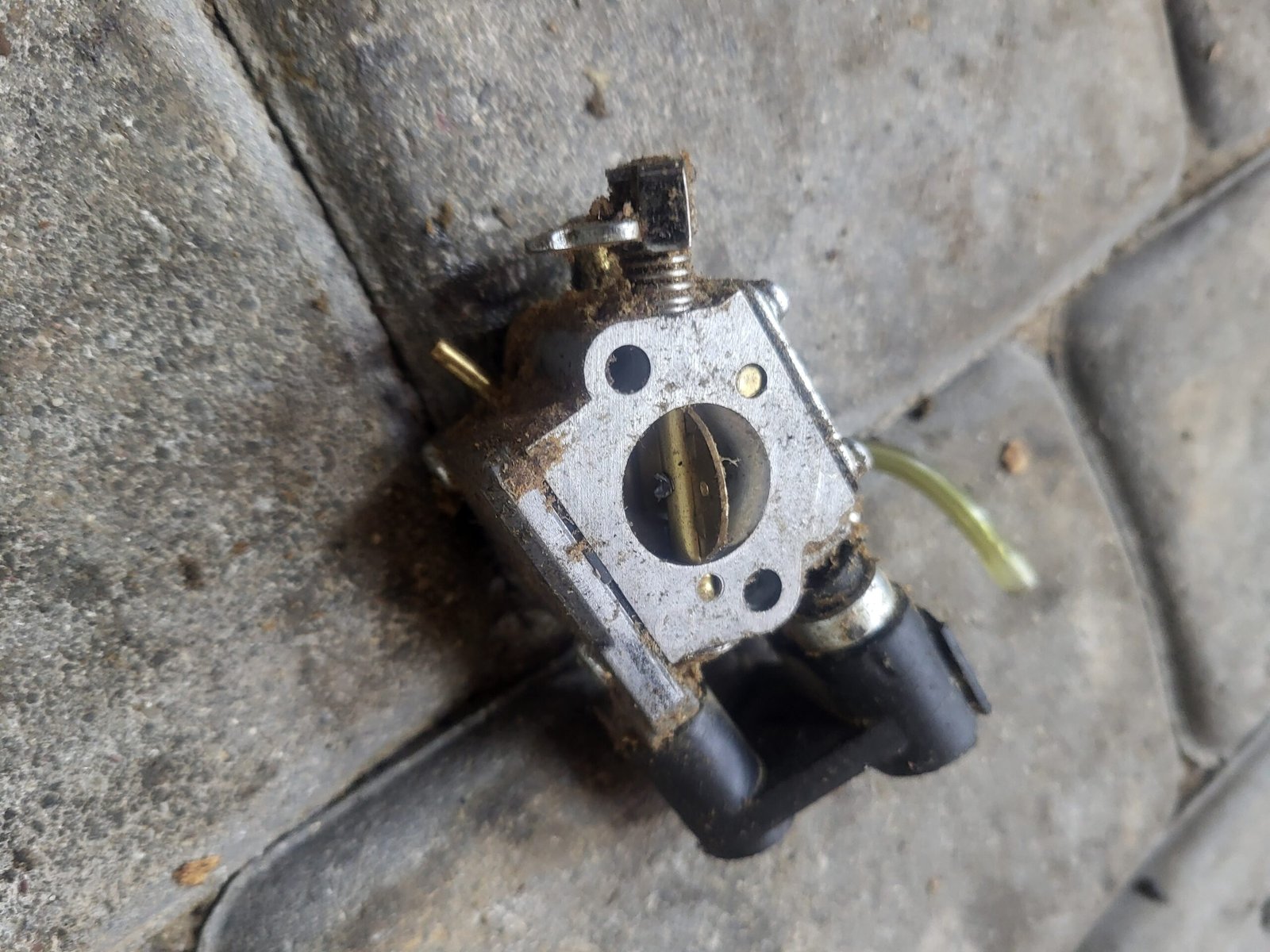 Partner 351XT Karbiuratorius