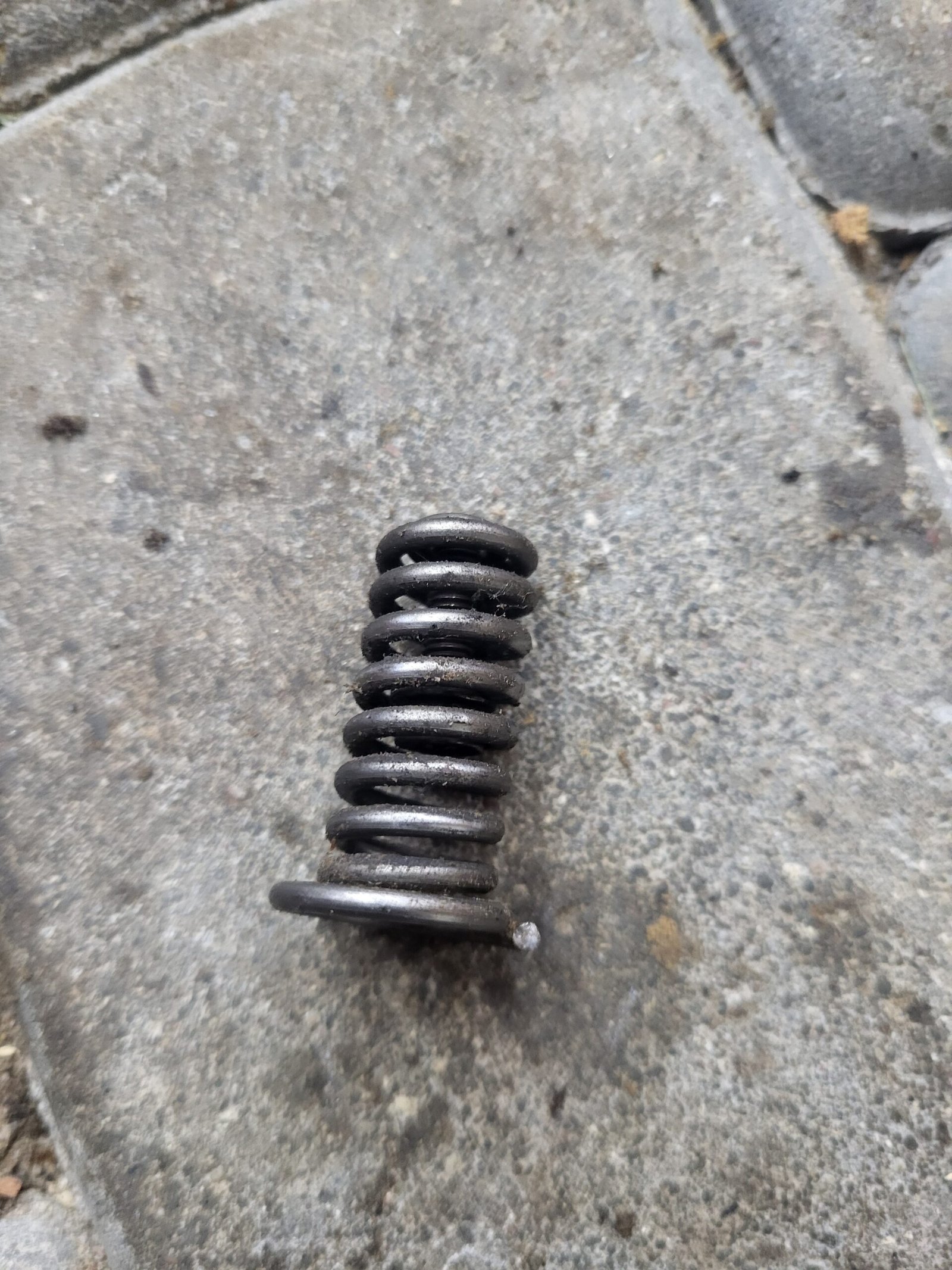 Husqvarna 40 Amortizatorius