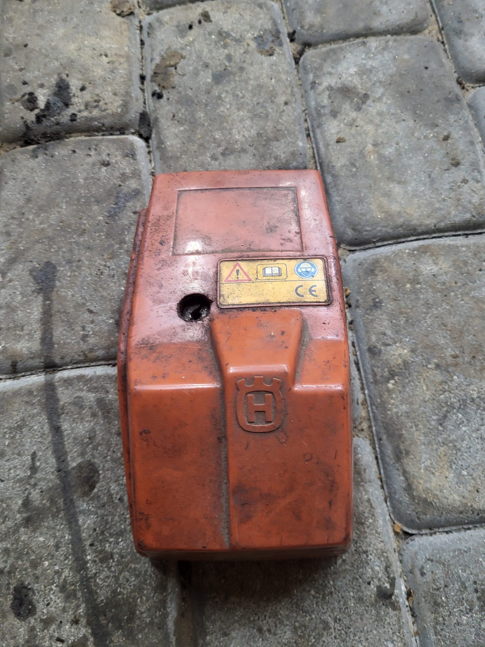 Husqvarna 40 Korpuso dangtelis