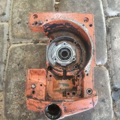 Husqvarna 444 Variklio blokas, smagračio pusė
