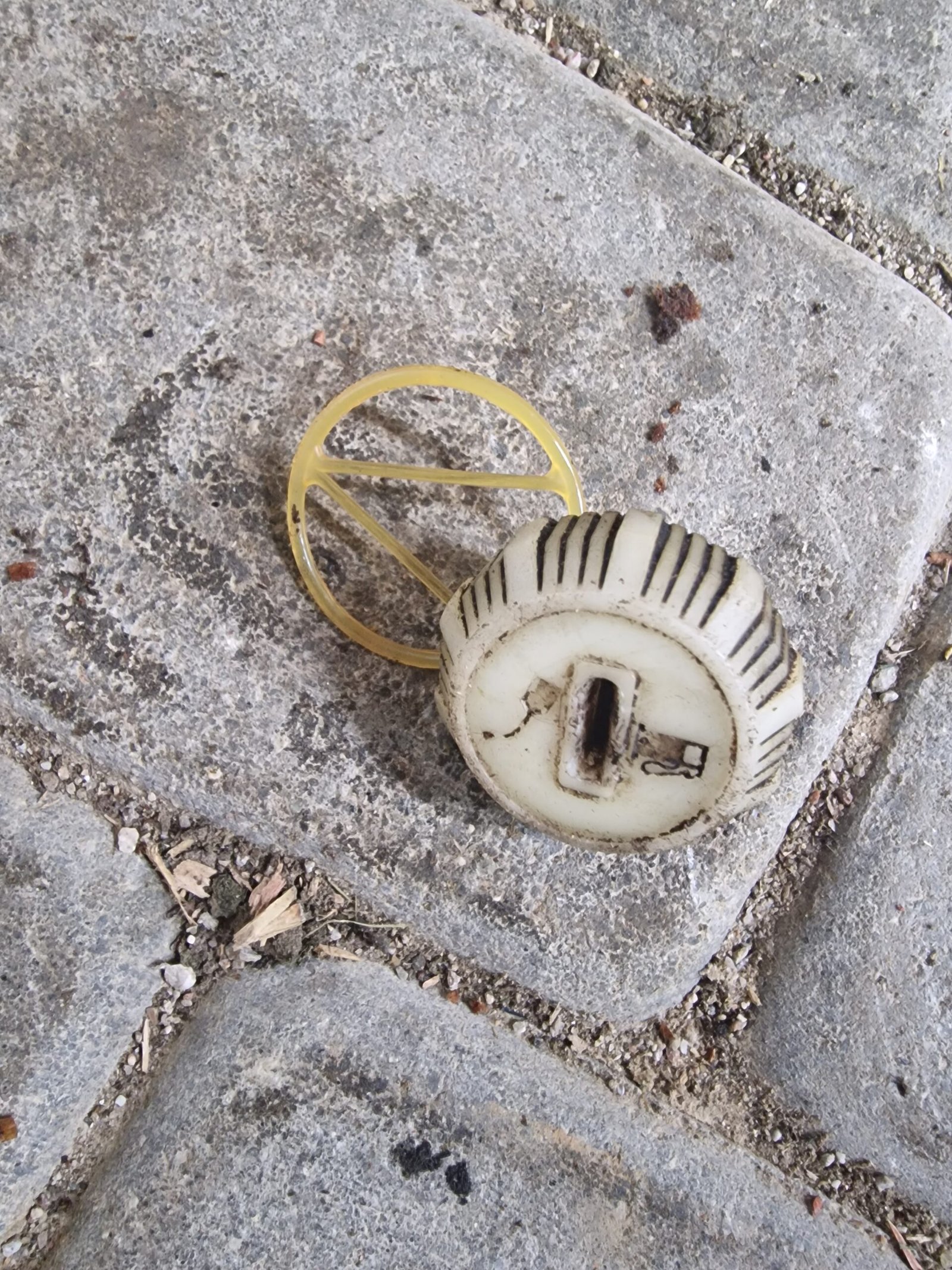 Echo CS-2900 Kuro bako kamštis