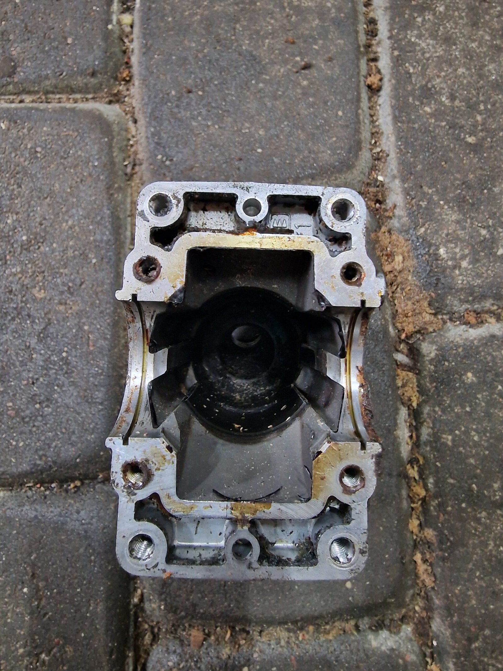 Echo CS-2900 Cilindras - Image 2