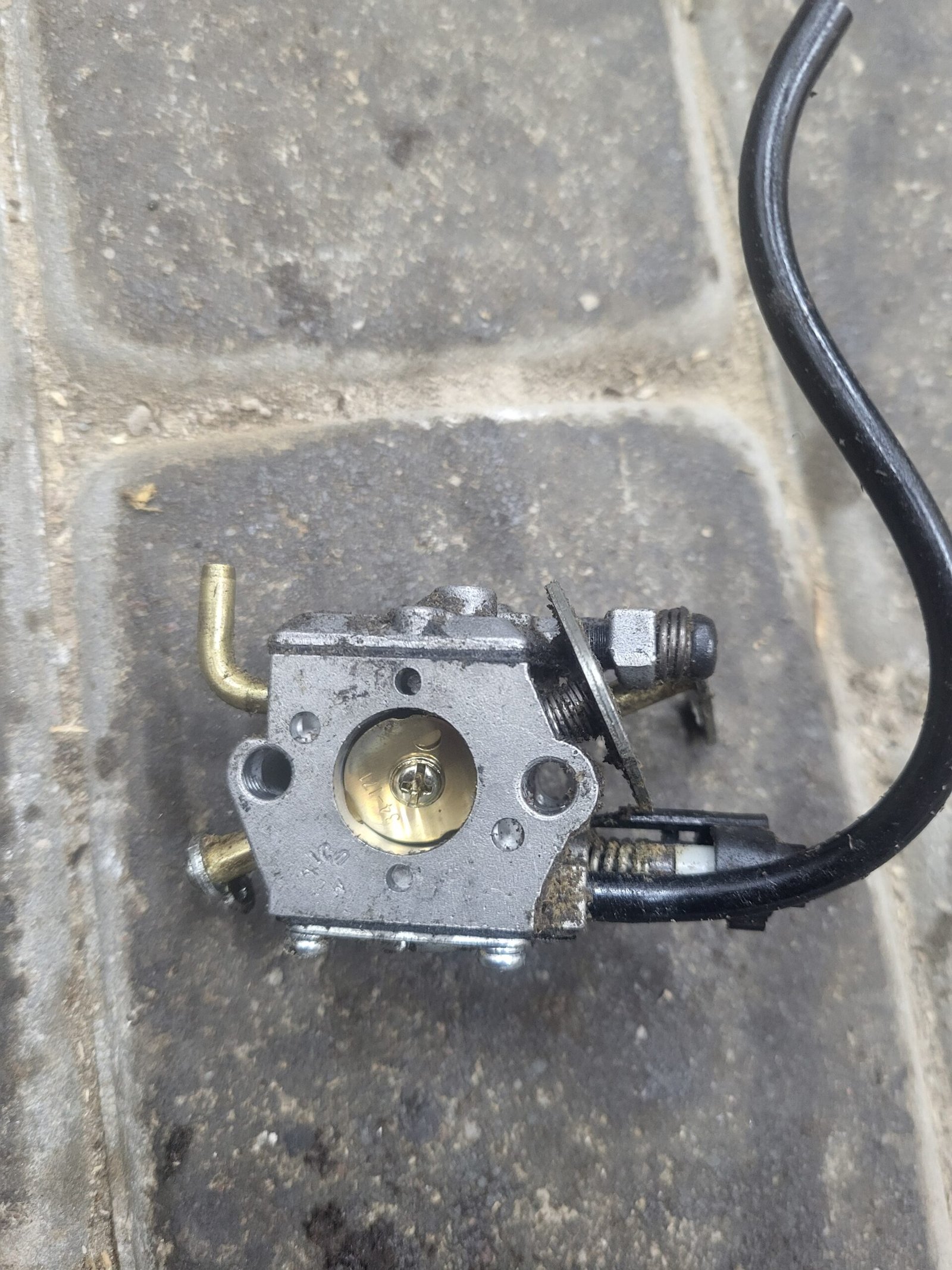 Alpina C50 Karbiuratorius