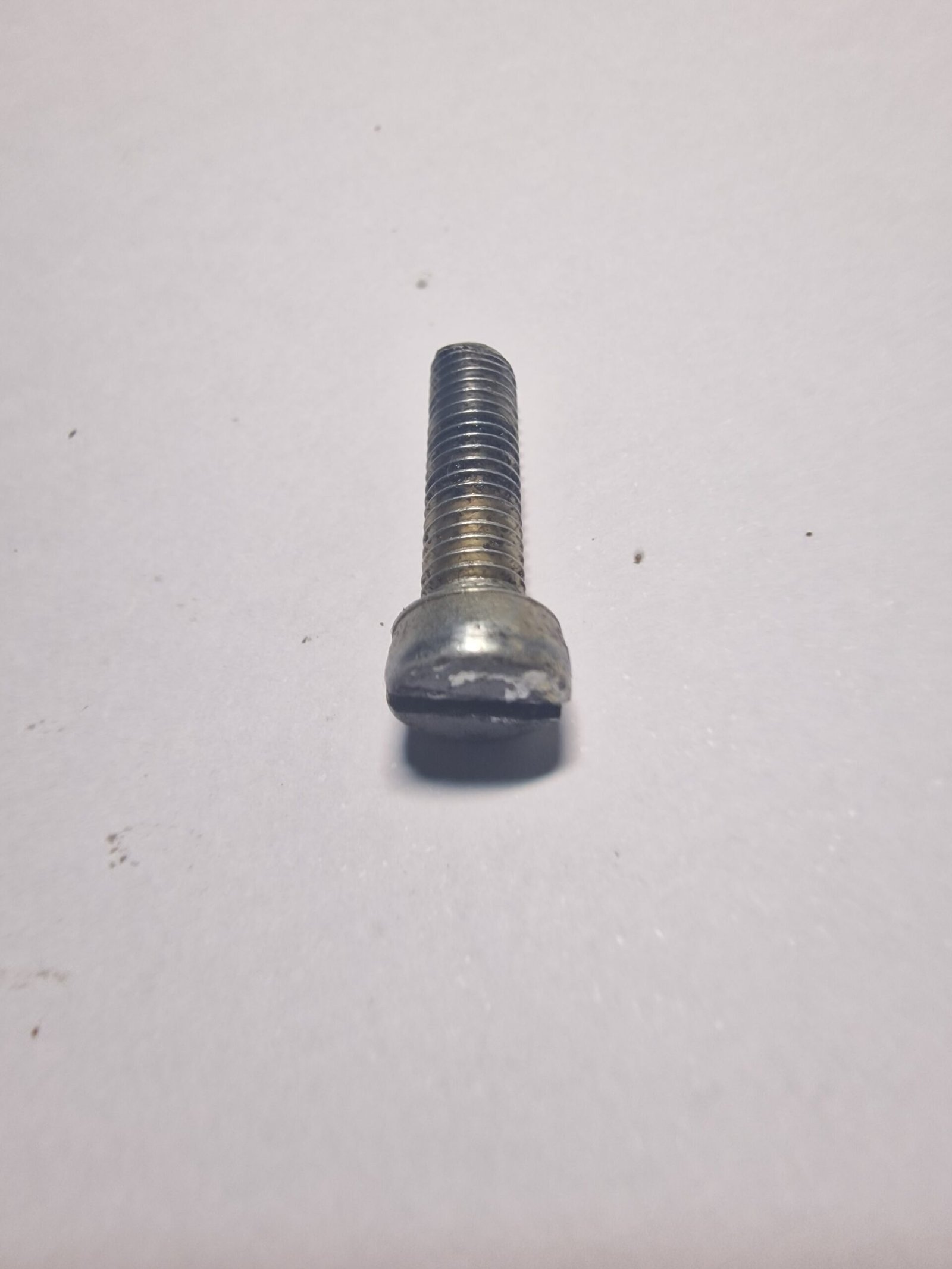 STIHL 031AV Varžtas 20mm