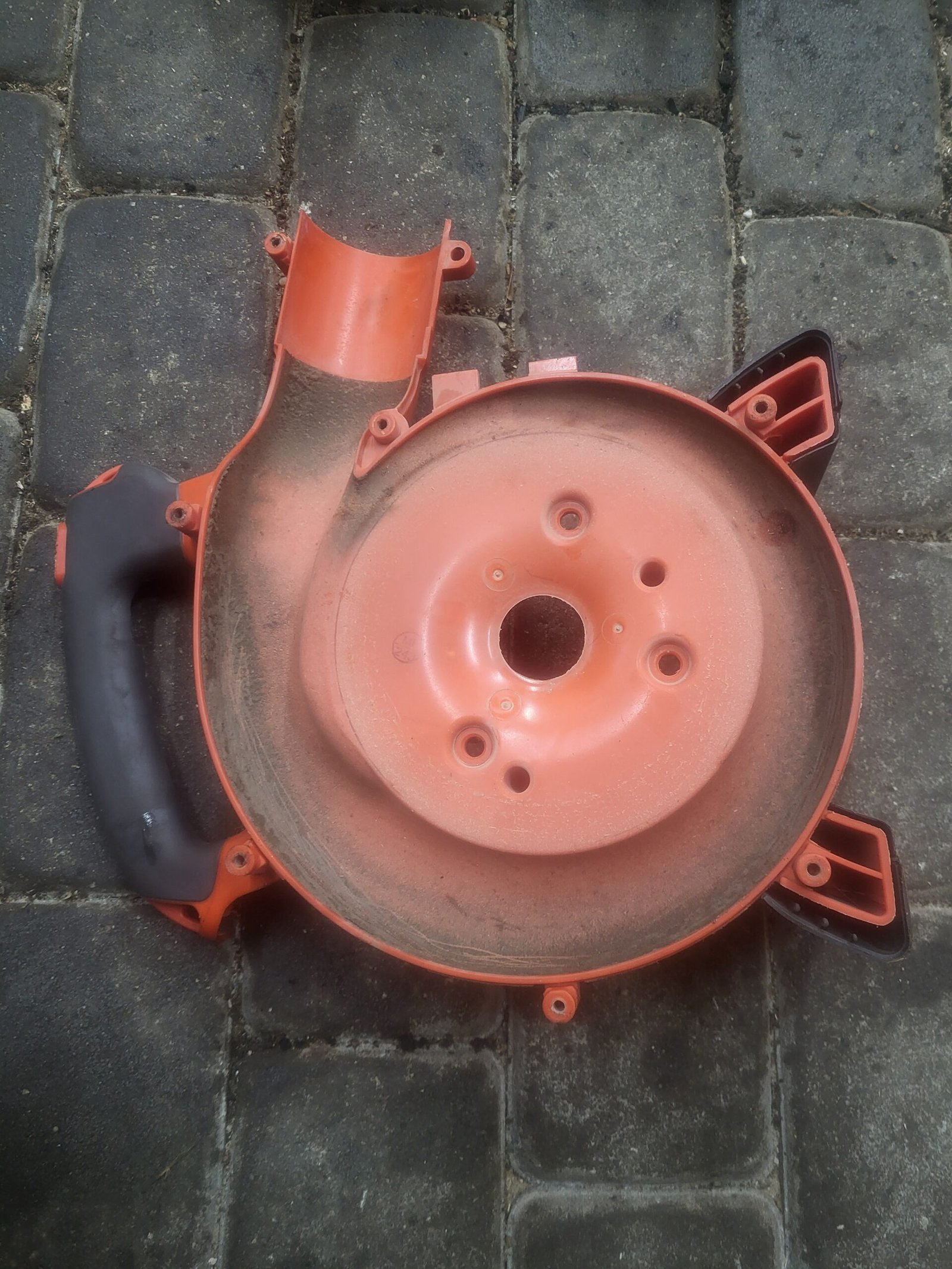 Husqvarna 125B Korpuso dangtelis, sankabos pusė A3753