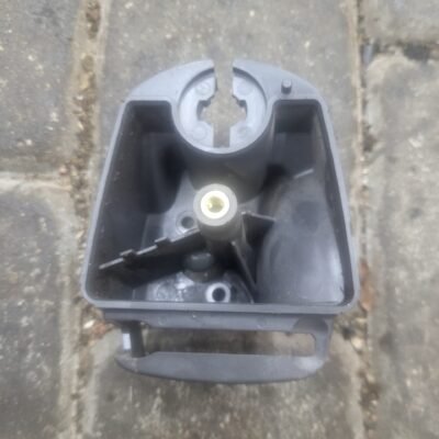 Husqvarna 125B Oro filtro laikiklis