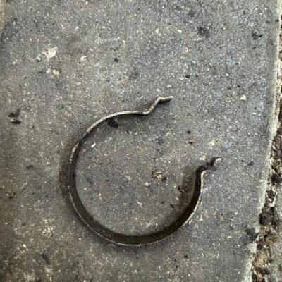 Husqvarna 346XPG Įsiurbimo žarnos užspaudėjas