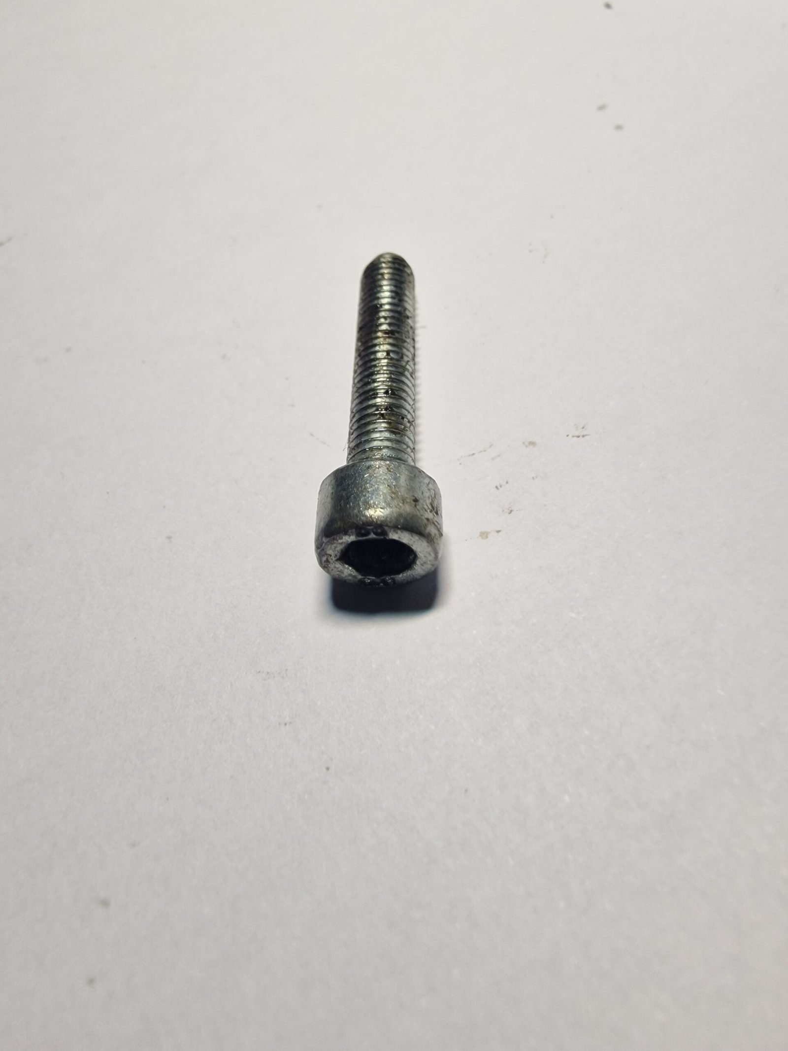 Texas CG260B Varžtas 28mm