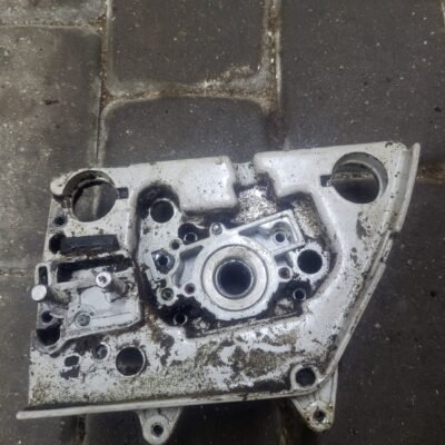 Partner 465 Variklio korpusas, sankabos pusė