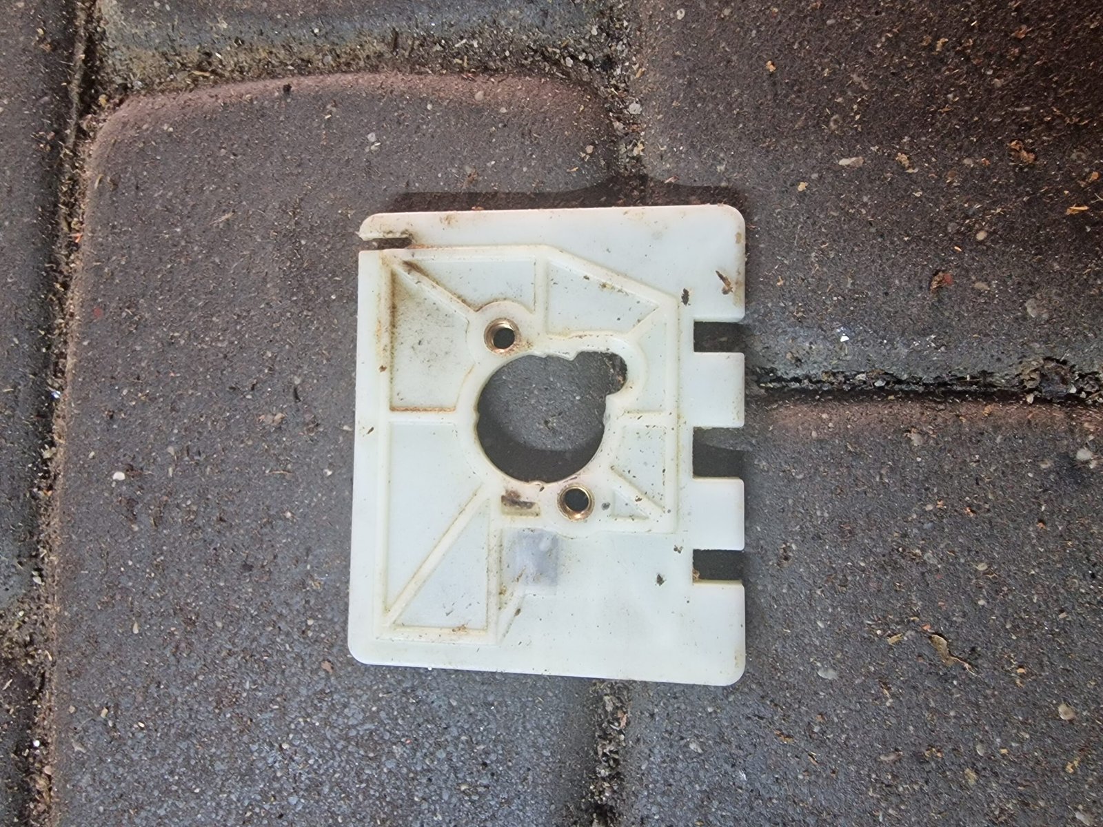 Hitachi CS33EB Izoliacinė pertvara