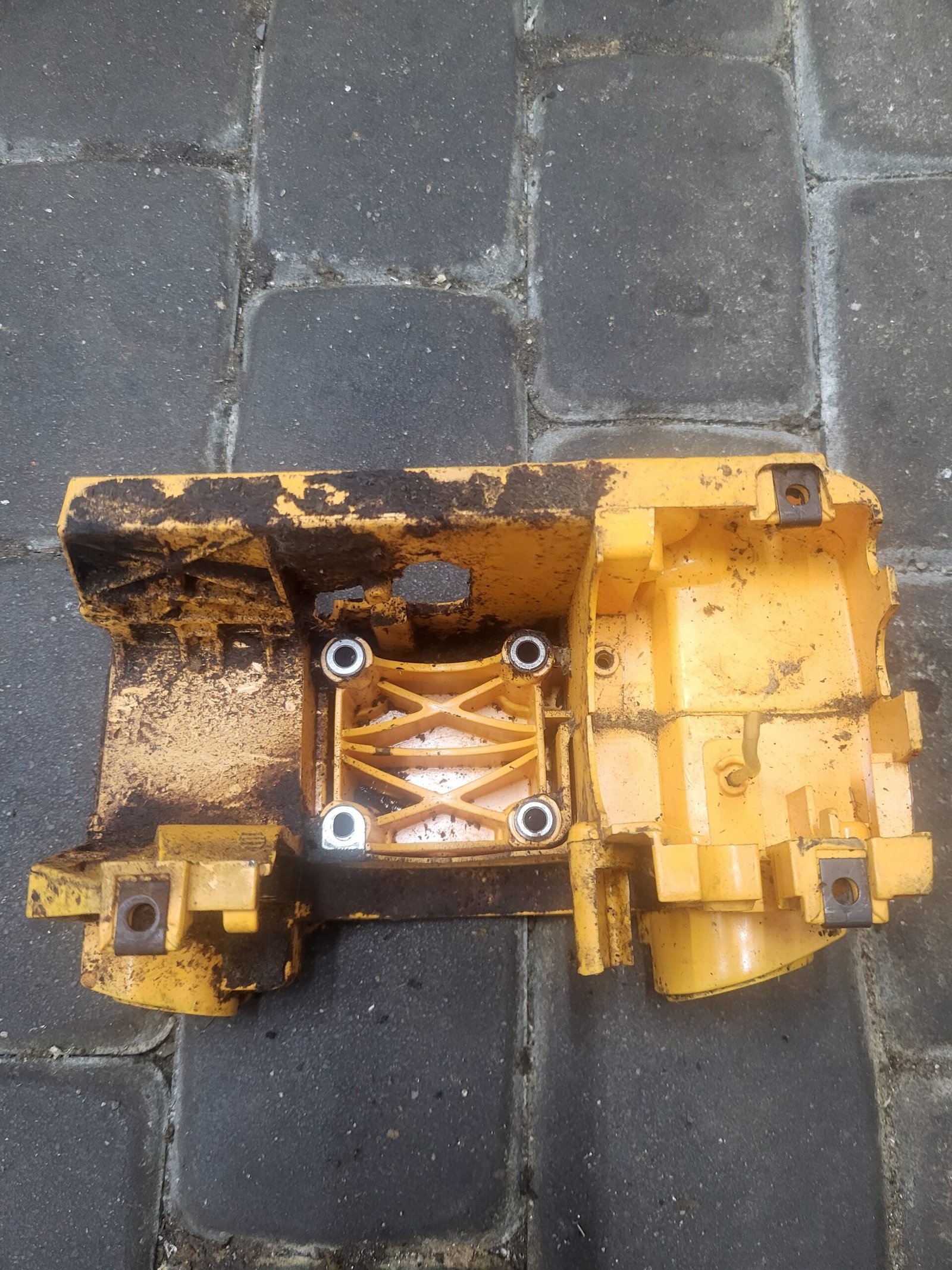 Partner 351 Variklio korpusas - Image 2