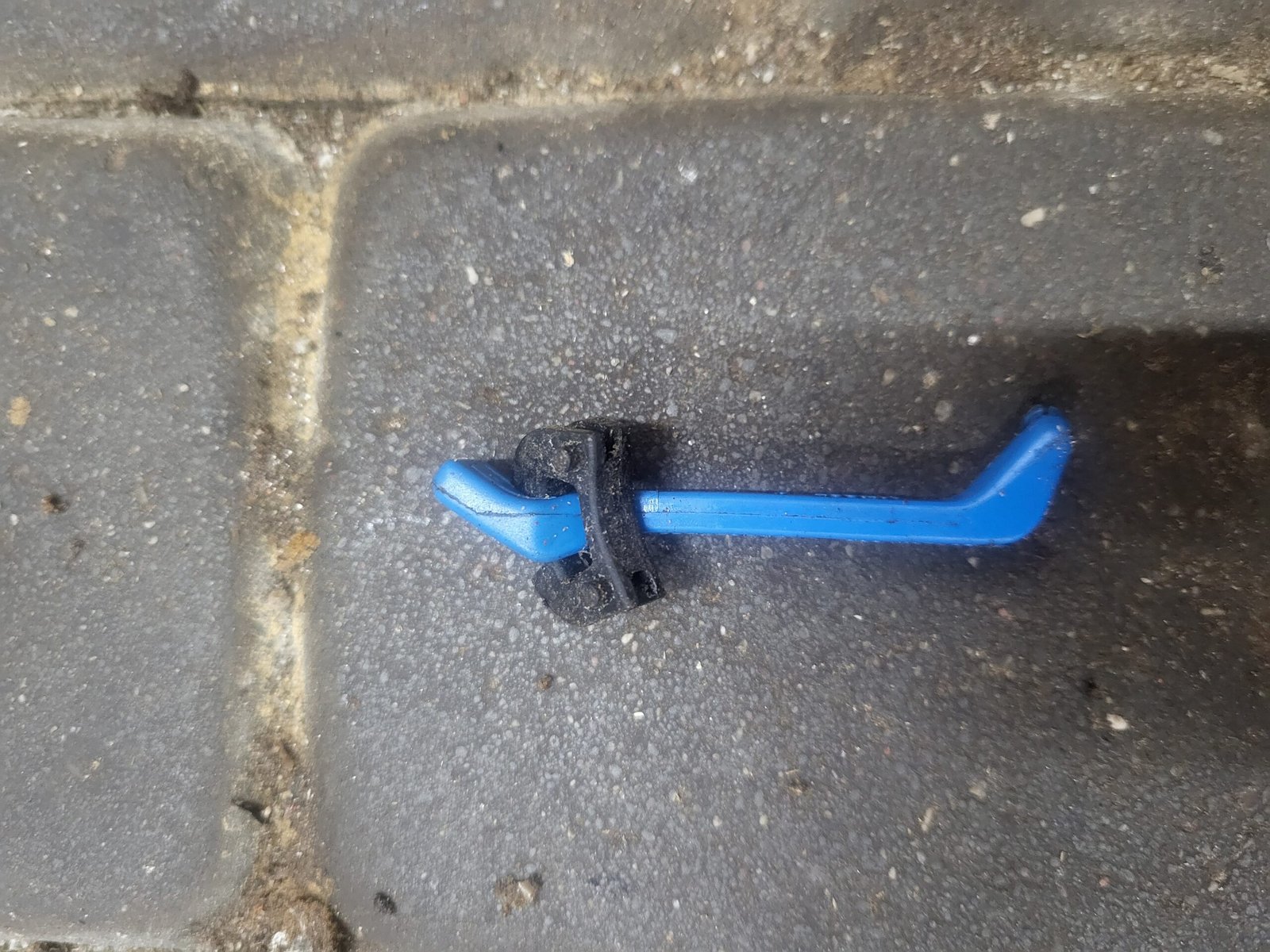 Partner 351 Oro sklendės traukė