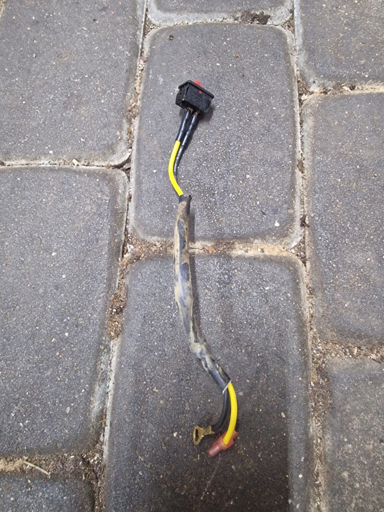 Partner 351 Uždegimo ritės laidas su jungtuku