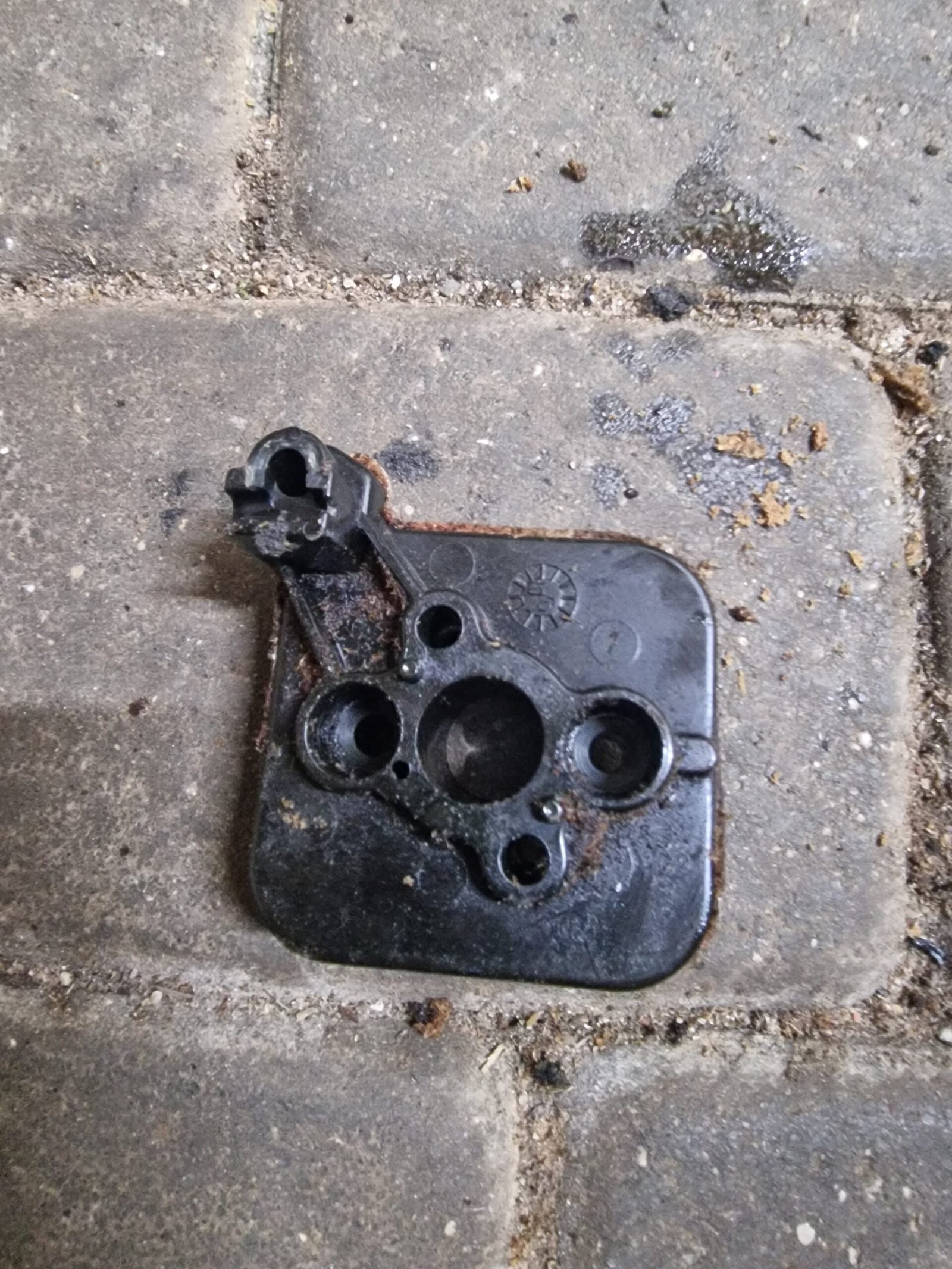 McCulloch 838 AV Įsiurbimo kolektorius - Image 2