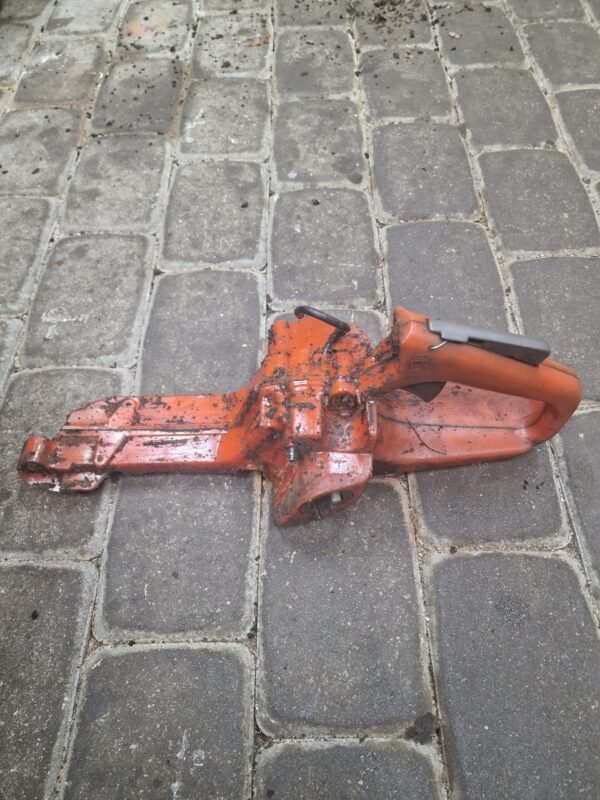 Husqvarna 357XP Kuro bakas