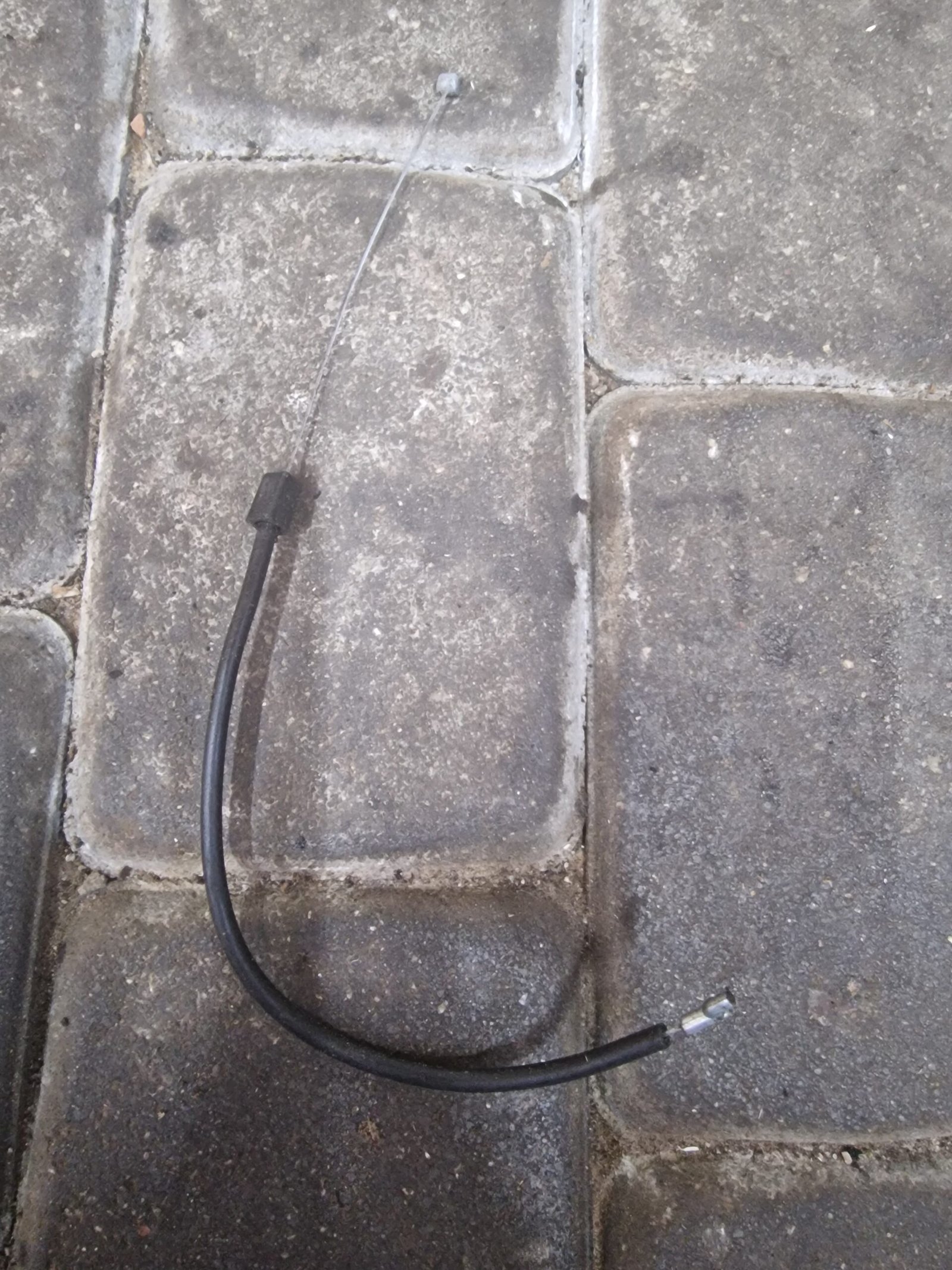 Partner 351 Akseleratoriaus troselis