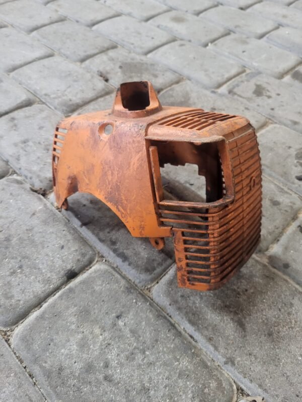 STIHL FS400, FS450 Variklio gaubtas