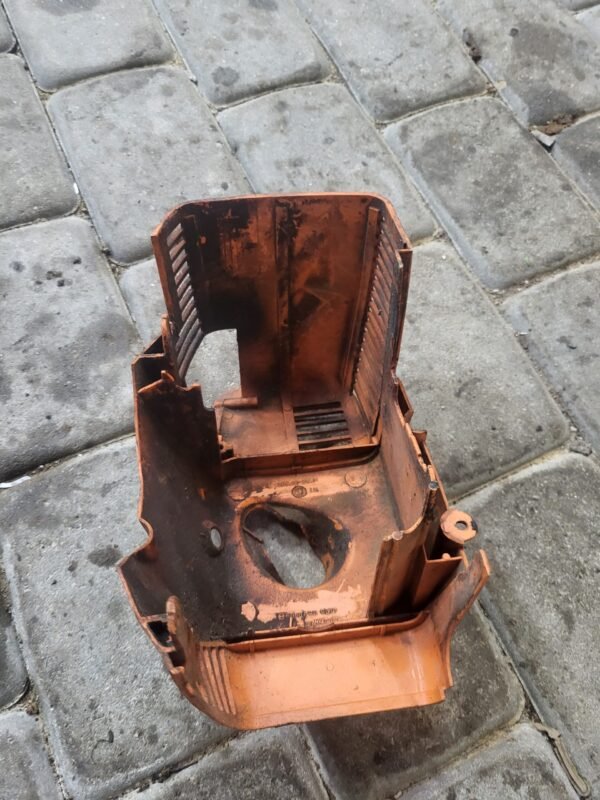 STIHL FS400, FS450 Variklio gaubtas - Image 2