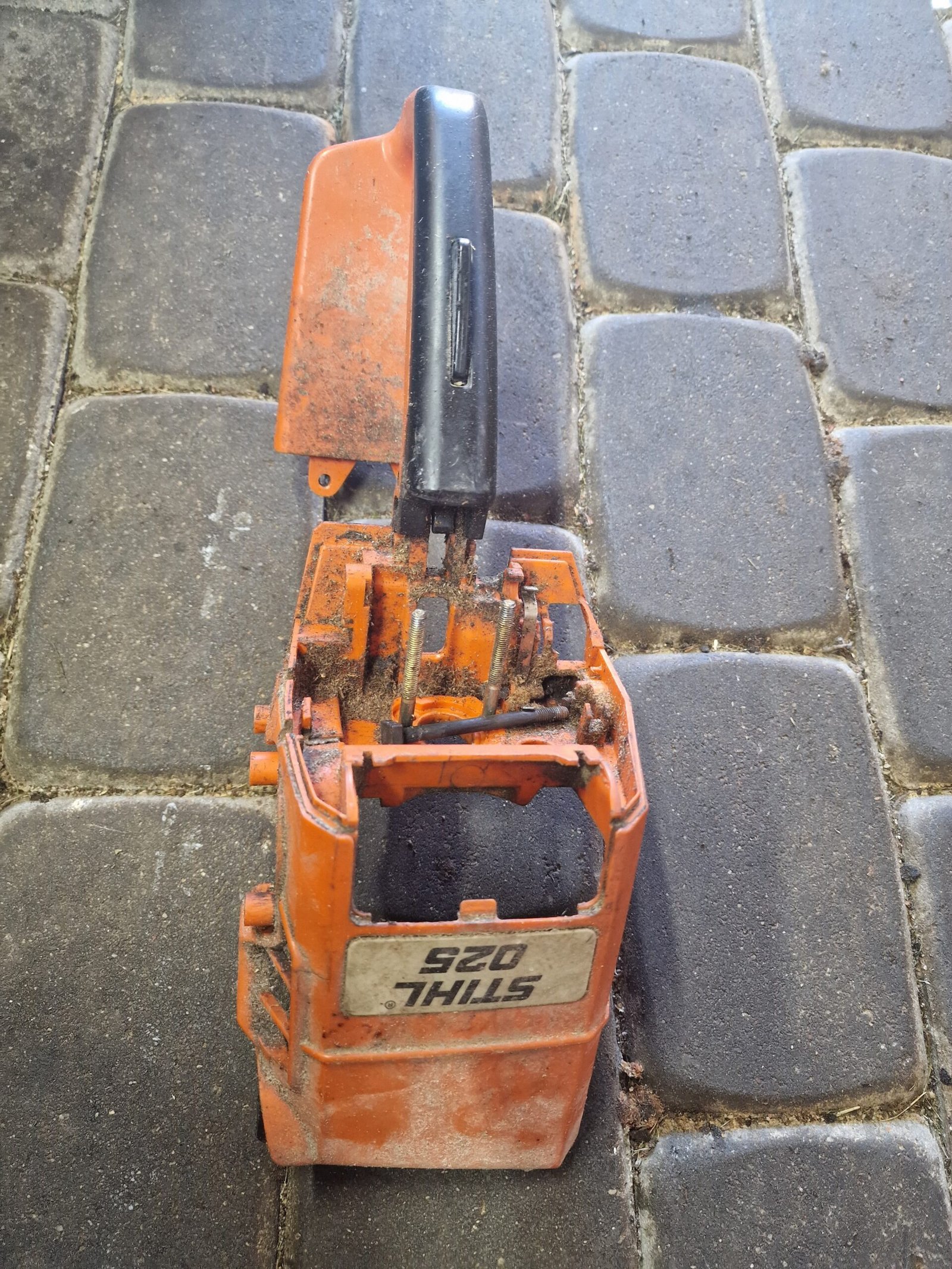 STIHL 025 Cilindro dangtelis su rankena A5612