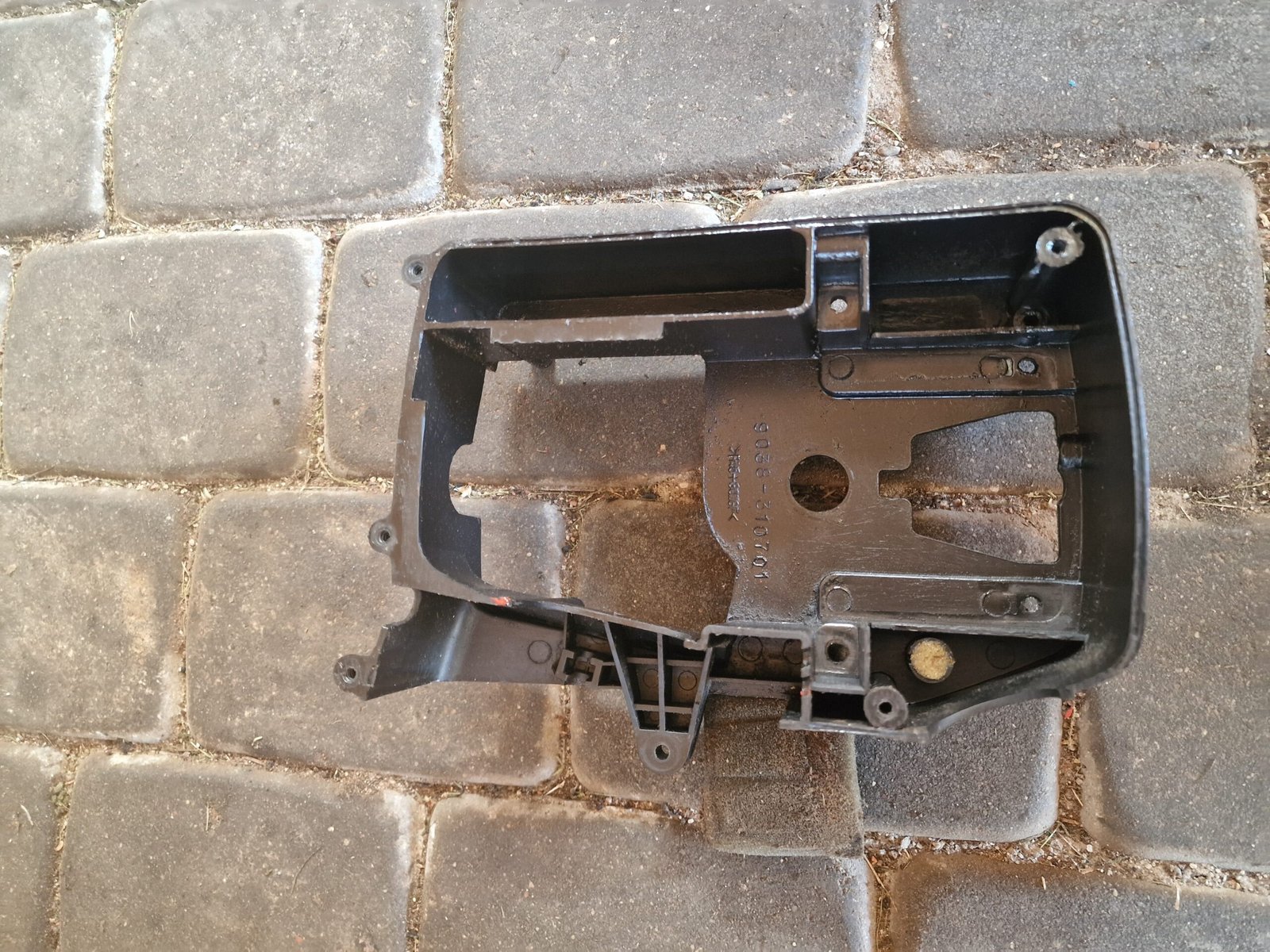 Alko BKS 35/35 Variklio gaubtas, sankabos pusė - Image 2