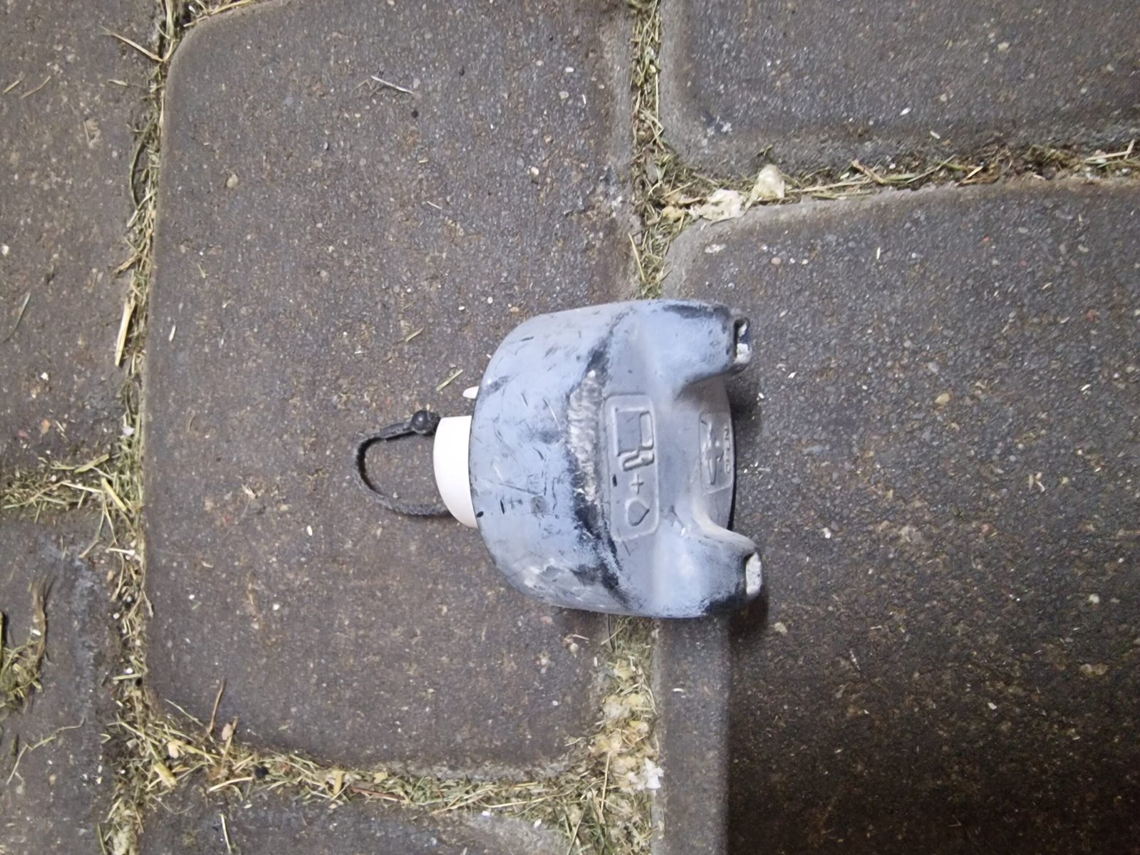 STIHL TS410 Kuro bako kamštis A6111