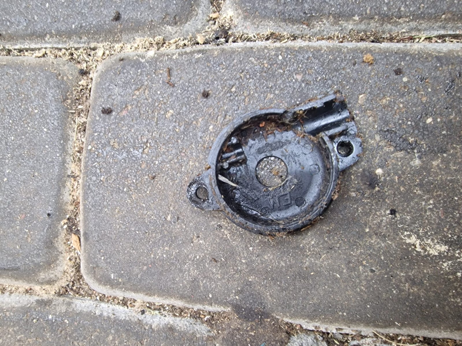 McCulloch MAC338 Alyvos siurblio dangtelis - Image 2