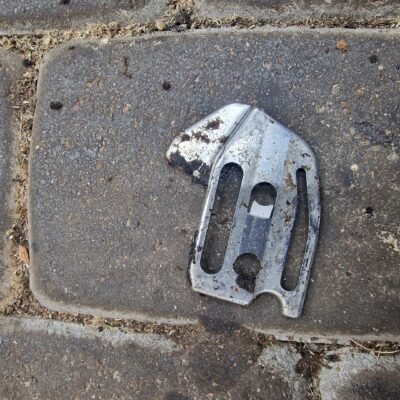 McCulloch MAC338 Grandinės juostos tvirtinimo plokštelė