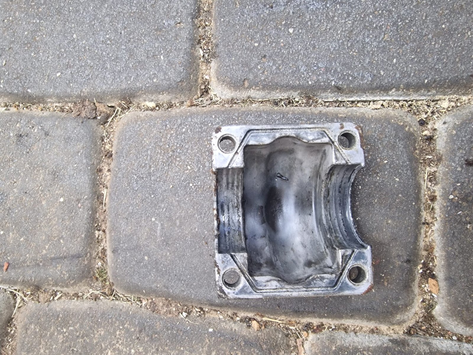 McCulloch MAC338 Variklio karterio dangtelis - Image 2