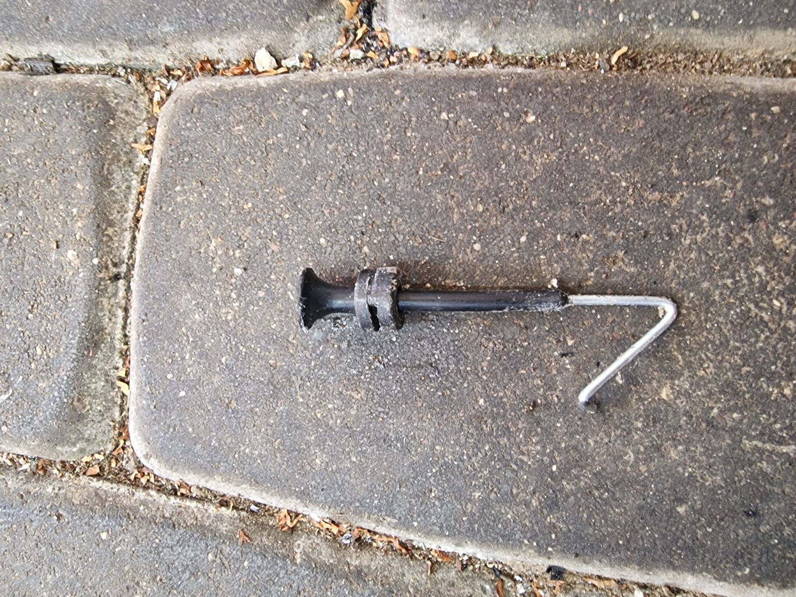 Kinietiškas pjūklas Oro sklendės traukė