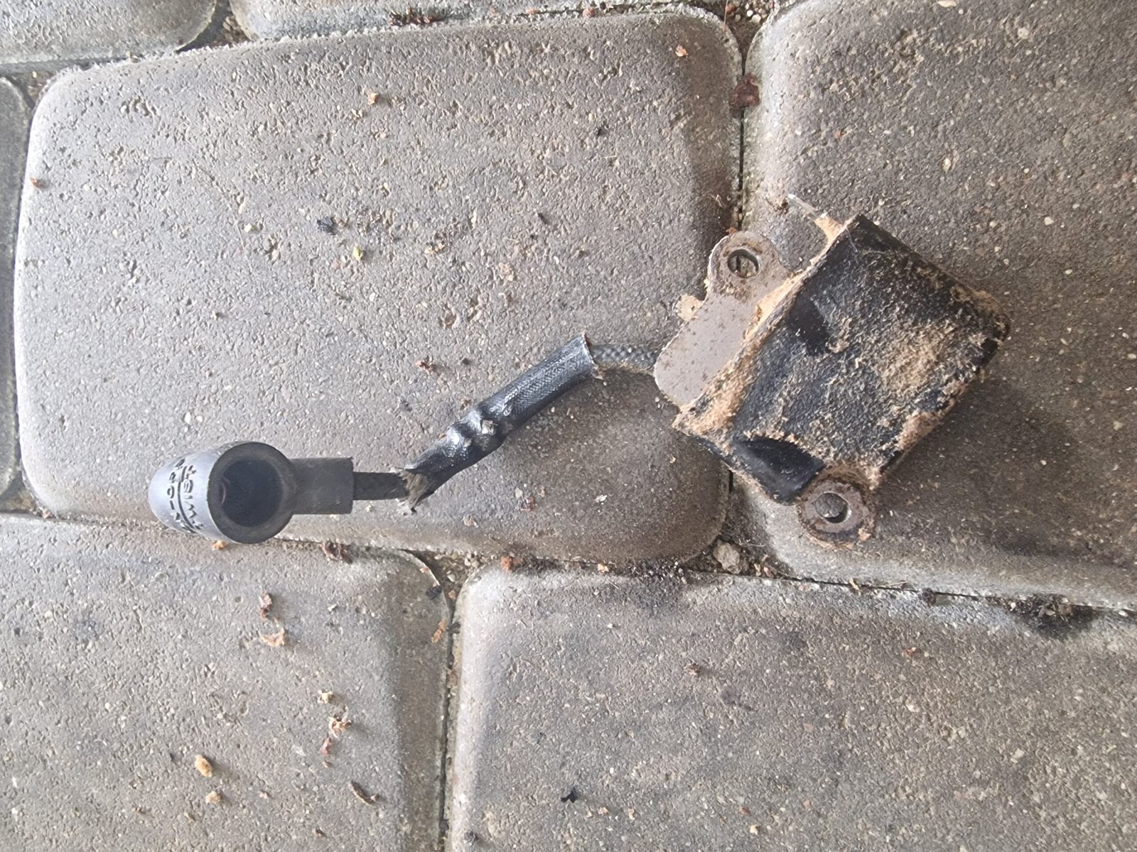 Husqvarna 36 Uždegimo ritė