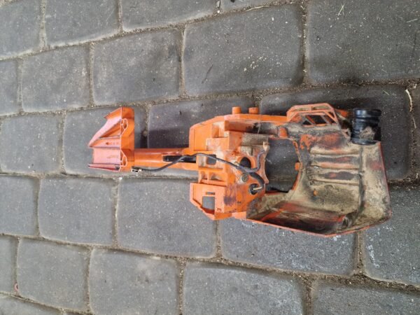 STIHL MS230 Rankena su gaubtu - Image 2