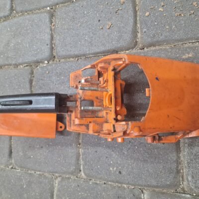 STIHL MS230C Rankena su gaubtu