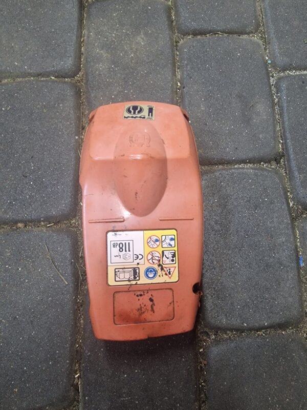 Husqvarna 137 Korpuso dangtelis