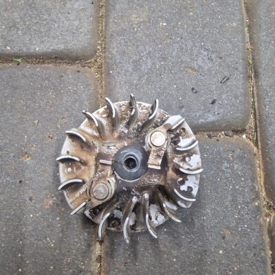 Husqvarna 235 Smagratis