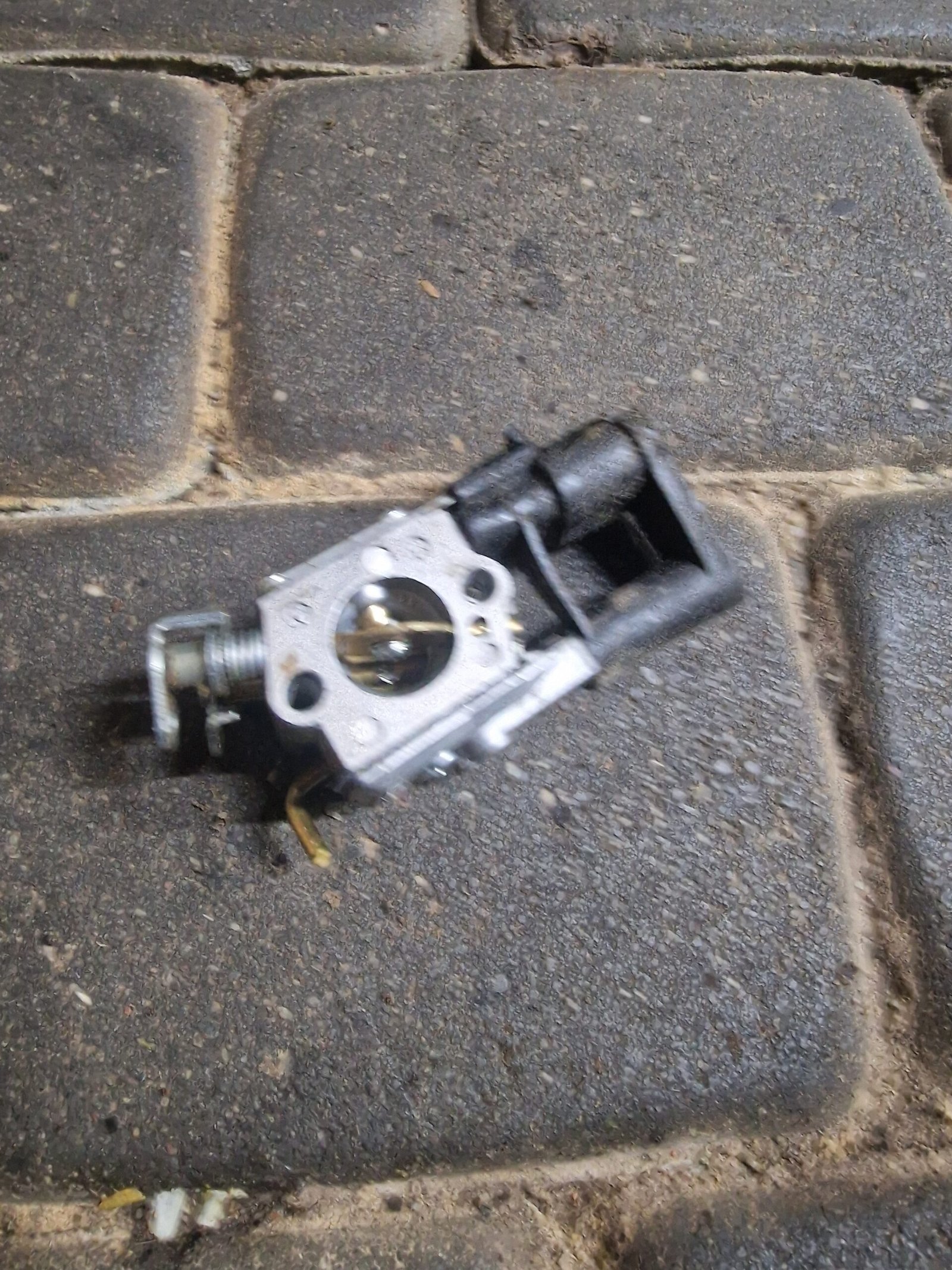 Husqvarna 142 Karbiuratorius - Image 2