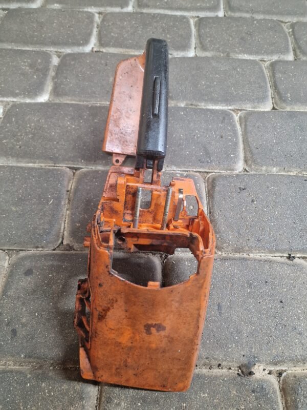 STIHL MS230 Rankena su gaubtu